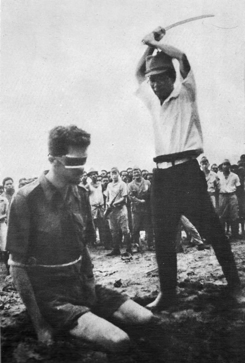 Australian_Leonard_Siffleet_New_Guinea_execution_Japanese_shin_gunto_sword_1943.jpg